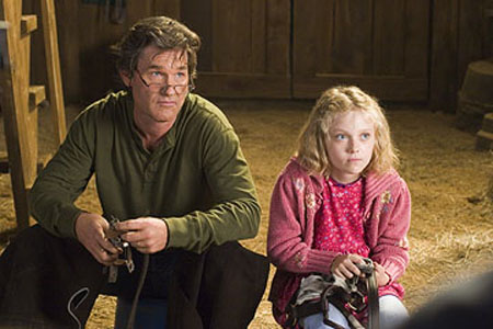 Dreamer-3-450-Dakota Fanning and Kurt Russel